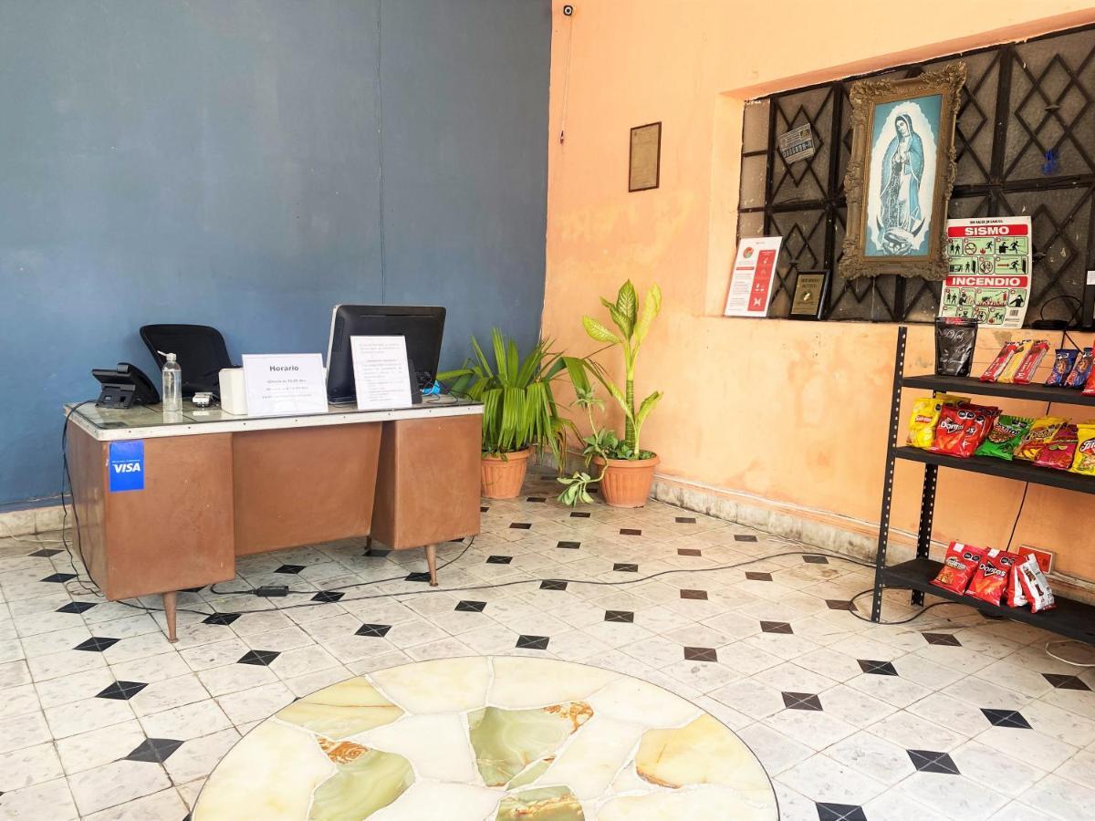 Oyo Posada Espinosa, Merida, Parque De Santa Ana エクステリア 写真